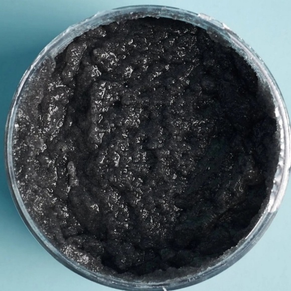 Manna Kadar Champagne Charcoal Scrub - Picture 3 of 3